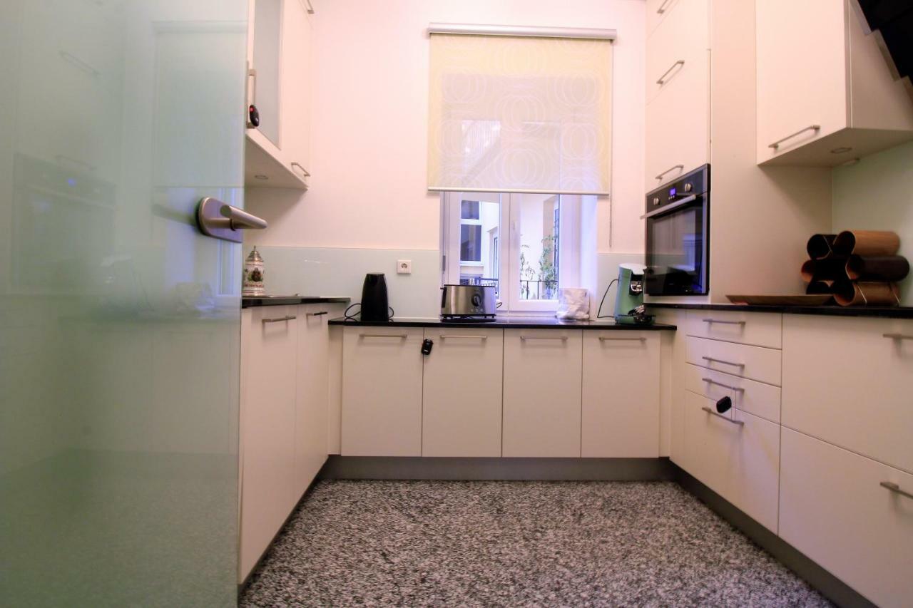 Luxury City Apartment - View Of River And Castle Wurtzbourg Extérieur photo